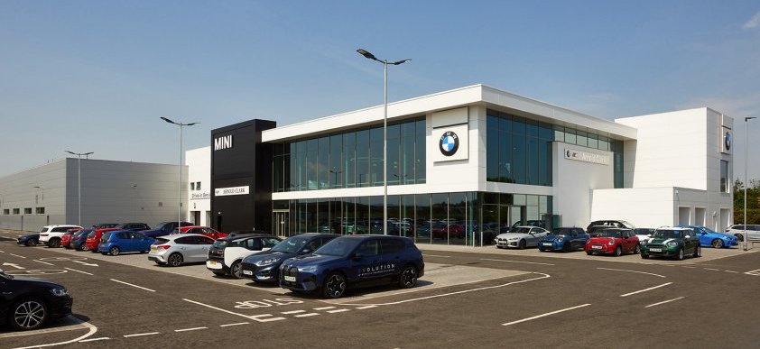 BMW and MINI Showroom - Hillington, Glasgow - Peak Aluminium